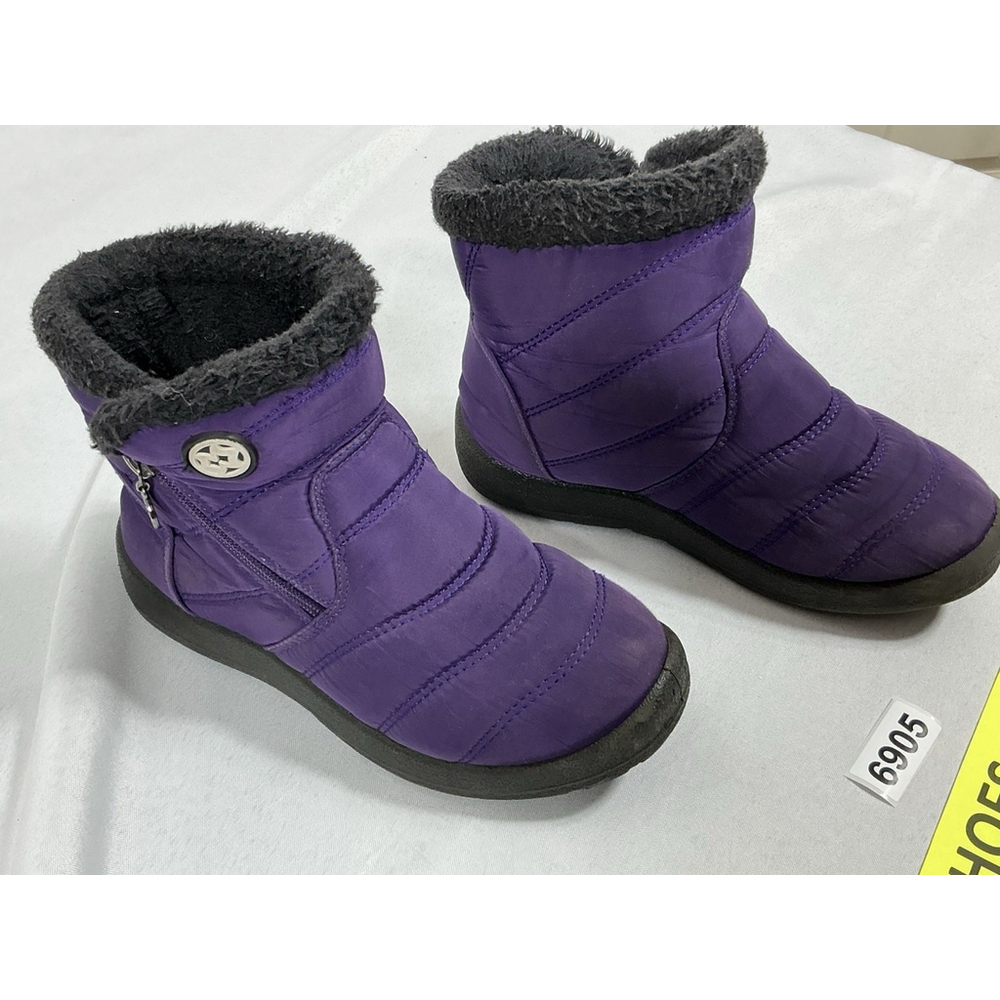 Womans Excellent Condition Eagsouni Quilted Insulated Ankle Booties 5 Multicolor